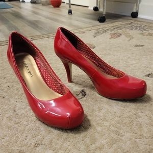 Madden girl red pumps